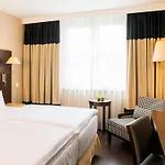 Nh Frankfurt Airport Hotel 4*