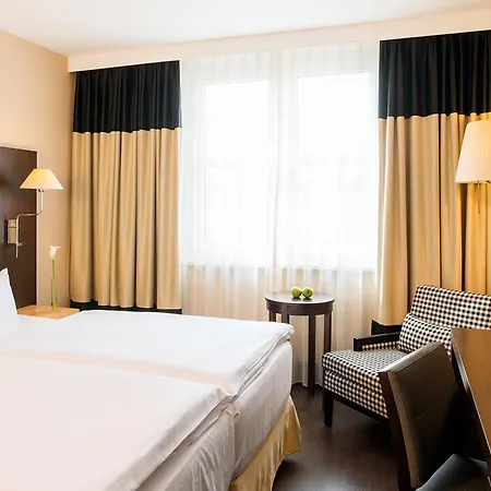 Nh Frankfurt Airport Hotel 4*
