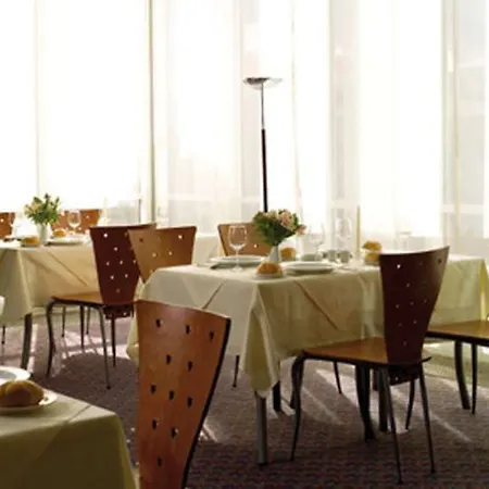 Nh 프랑크푸르트 에어포트 4* 켈스테르바흐