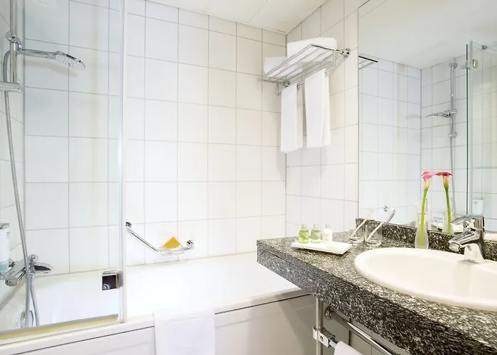 Nh Frankfurt Airport Hotel 4*