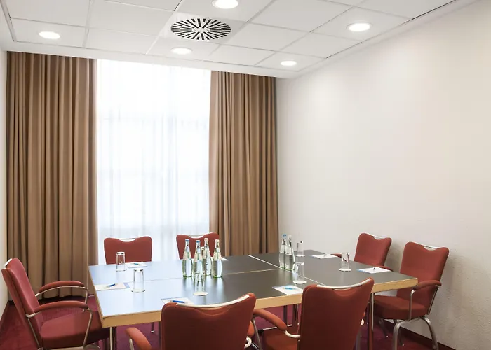 Hotel Nh Frankfurt Airport 4*