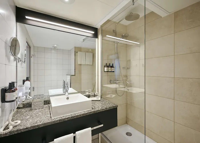 Nh Frankfurt Airport Hotel 4*