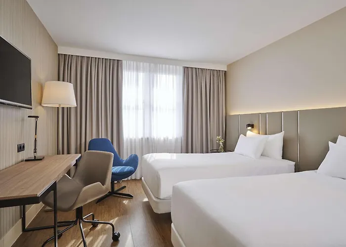 Hotel Nh Frankfurt Airport 4*